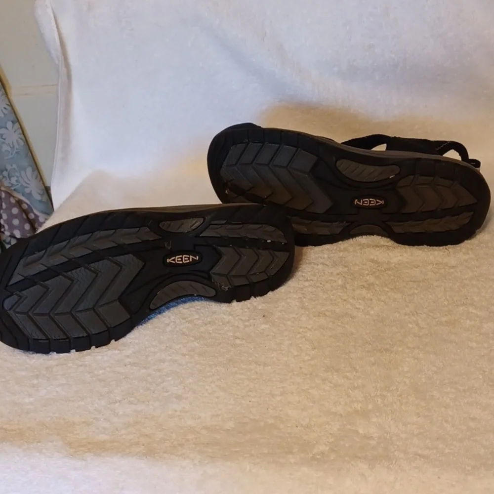 Keen washable footware